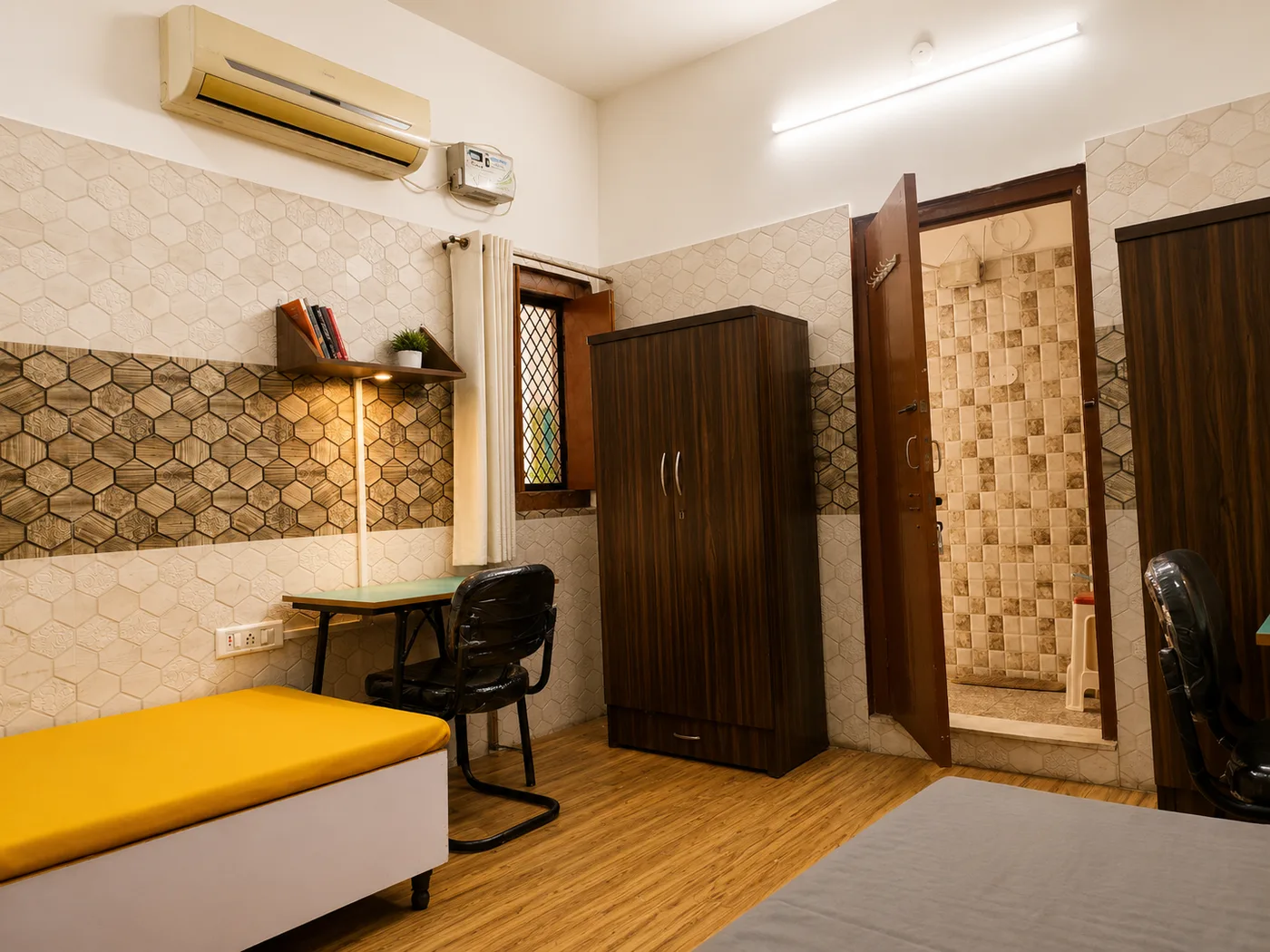Single AC room with attached bathroom at Duhomes boys PG Kamla Nagar, fully furnished